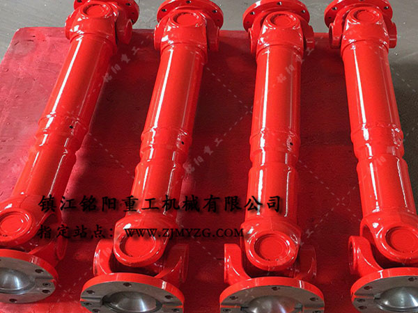 新式整體叉頭式萬向聯(lián)軸器是冶金、軋鋼等機(jī)械設(shè)備的優(yōu)選傳動件-萬向聯(lián)軸器